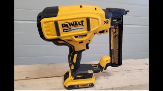 DeWalt 20V Narrow Crown Stapler Kit Review DCN681 [upl. by Yalahs]